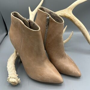 Steve Madden Tan Ankle Boots